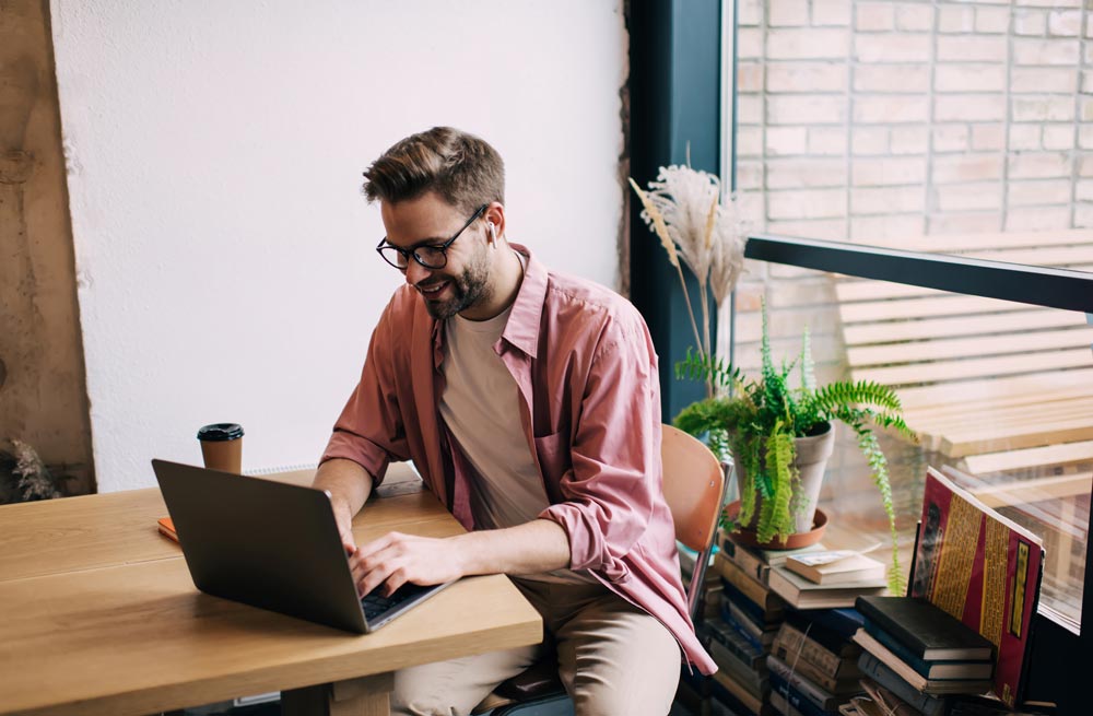 Djobzy | How to Become a Computer Programmer: A Step-by-Step Guide 2024